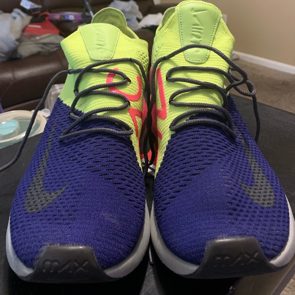 Nike Air Max 270 Flyknit Size 13